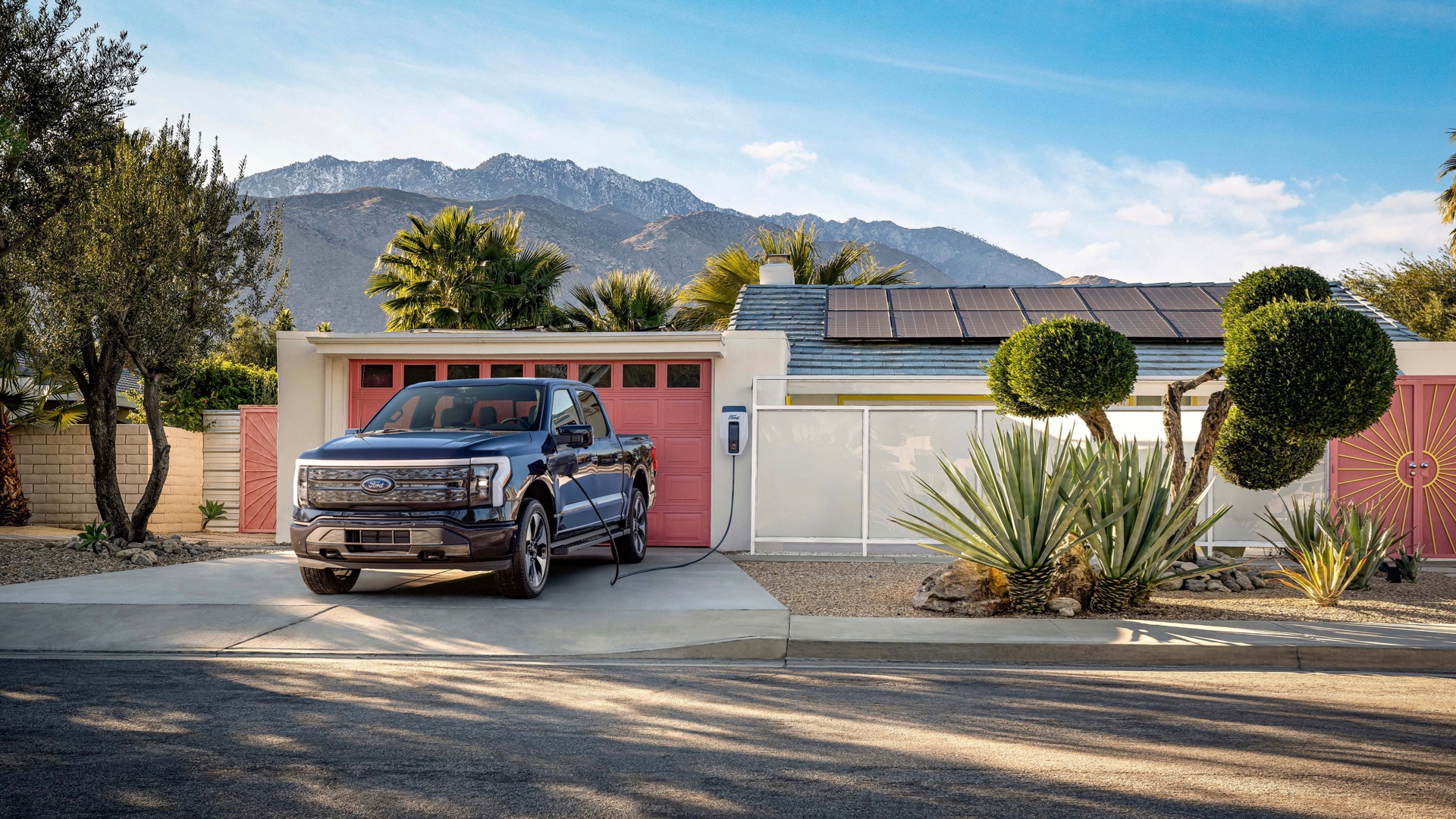 Is cross-country car transport door-to-door?