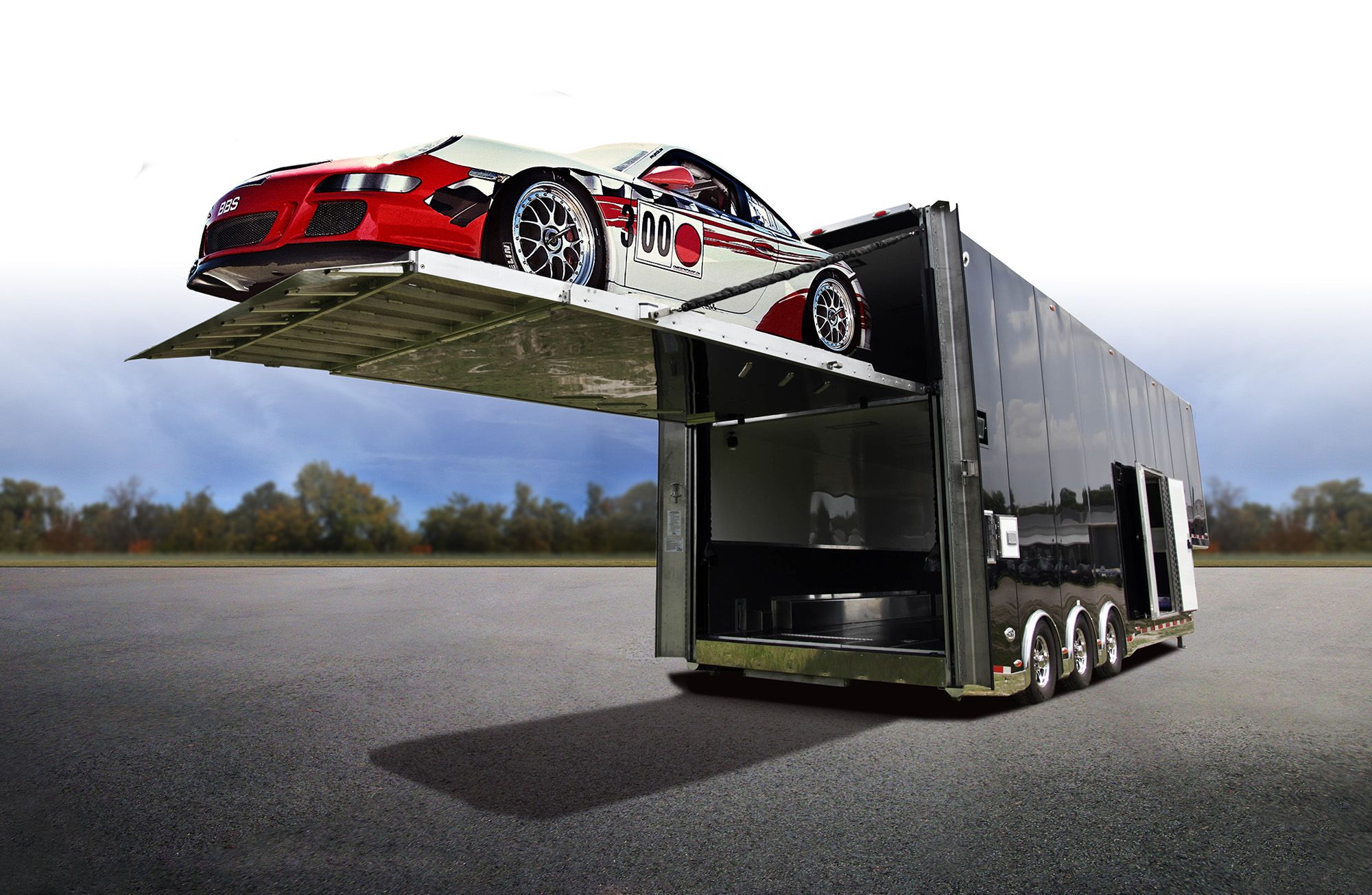 What is enclosed auto transport?