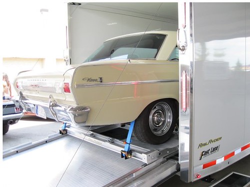 Enclosed Car Transport Services in Los Angeles