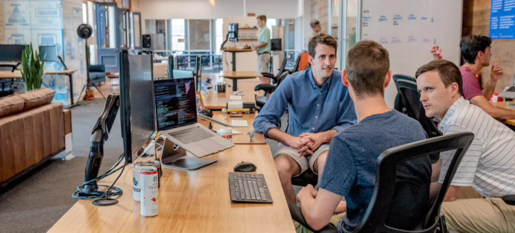 Navi auto transport team